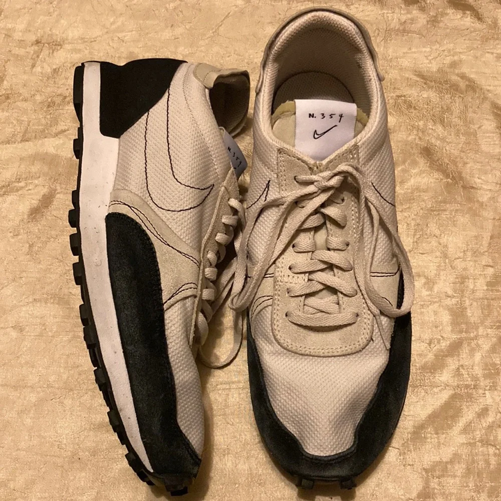 Nike Daybreak Type Light Orewood Black